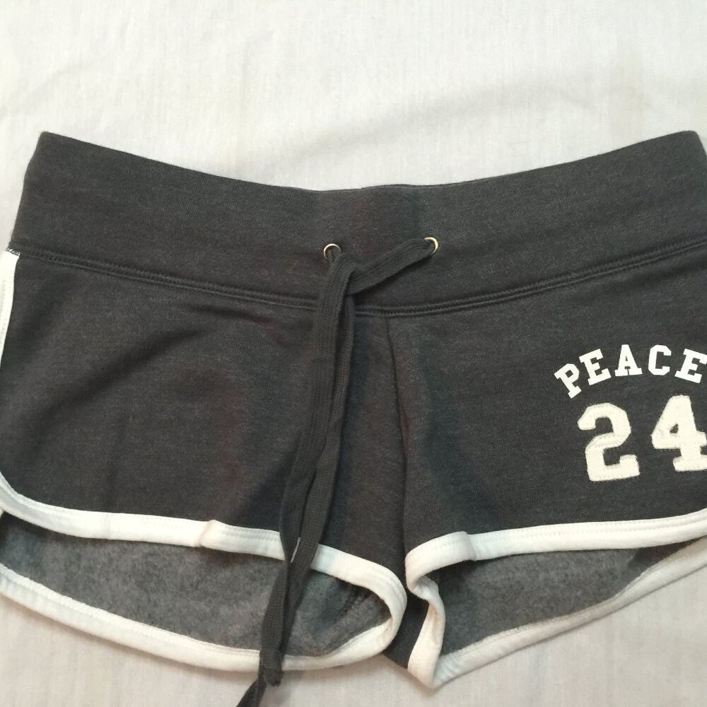 💐💐💐. LOV ME WOMENS SWEATS SHORTS SIZE S  💐💐💐